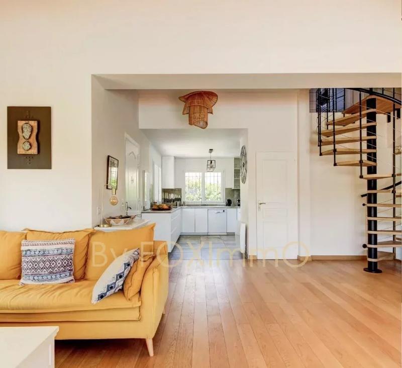 Maison - 149 m² - 6 pièces