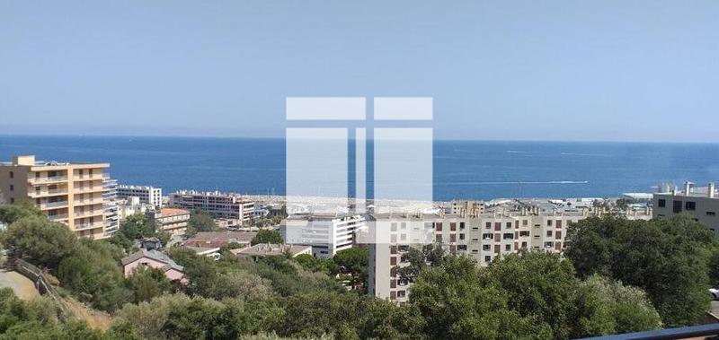 Appartement - 130 m² - 4 pièces