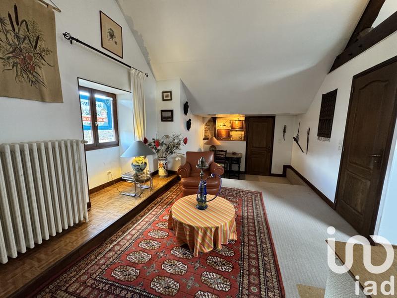 Maison - 230 m² - 8 pièces