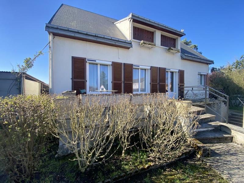 Maison - 140 m² - 6 pièces