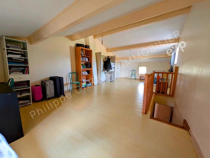 Maison - 180 m² - 7 pièces