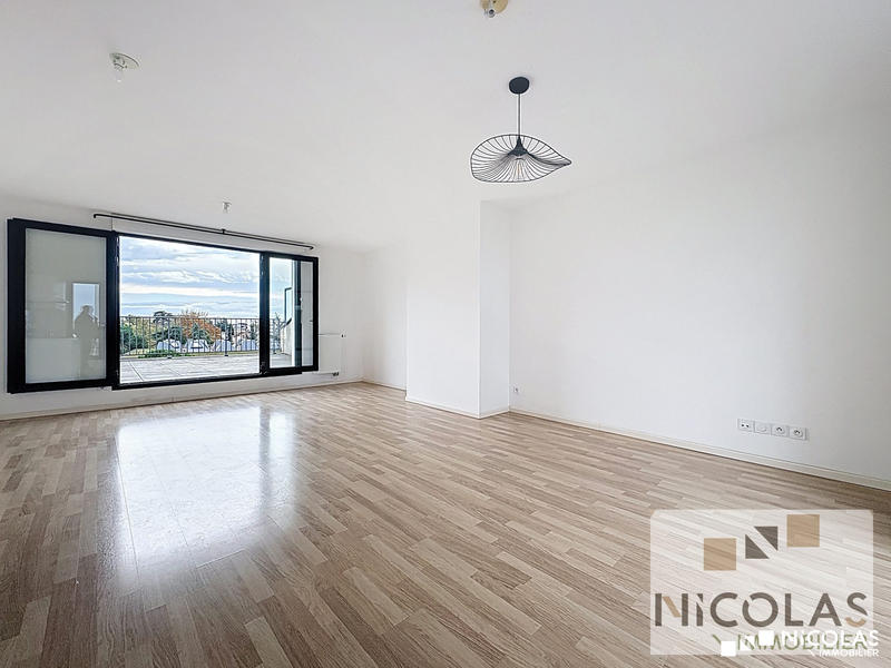 Appartement - 82 m² - 3 pièces