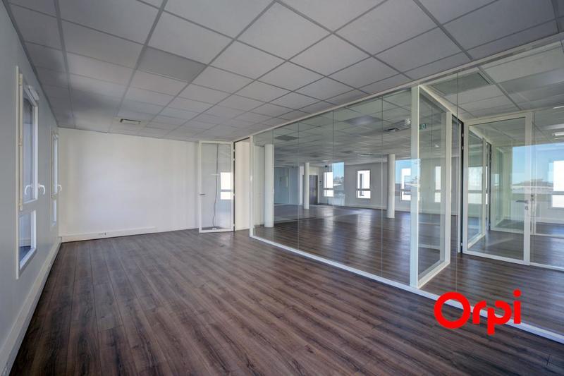 Bureau - 248 m²