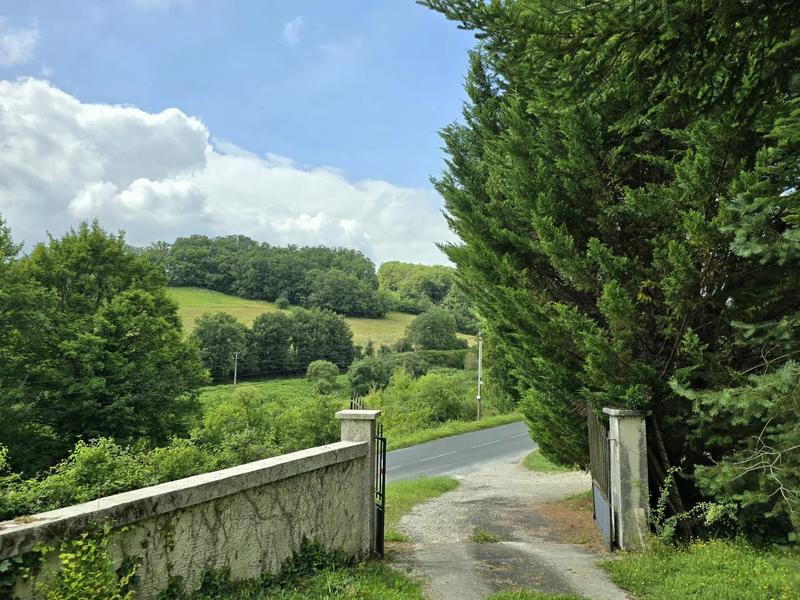 Maison - 282 m² - 11 pièces