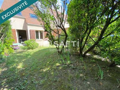 Maison - 94 m² - 5 pièces