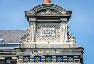 Maison - 367 m² - 13 pièces