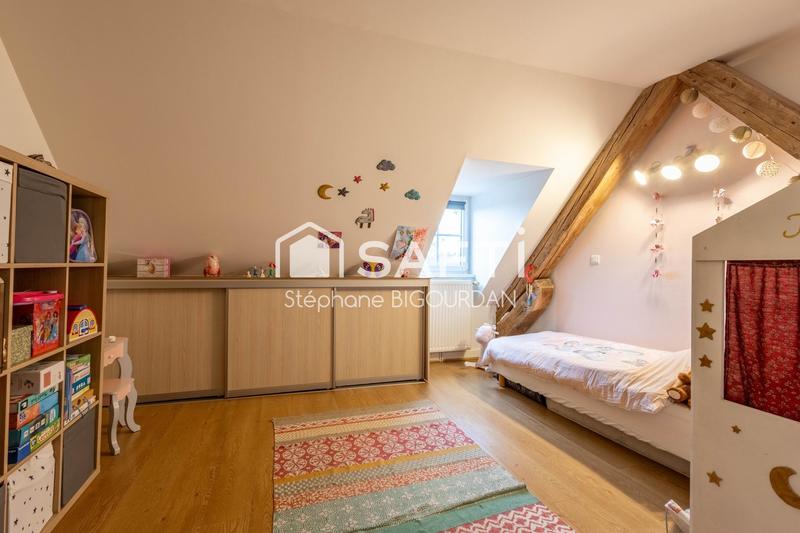 Appartement - 134 m² - 7 pièces