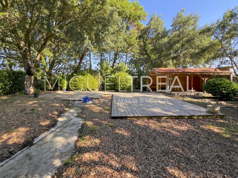 Maison - 214 m² - 8 pièces