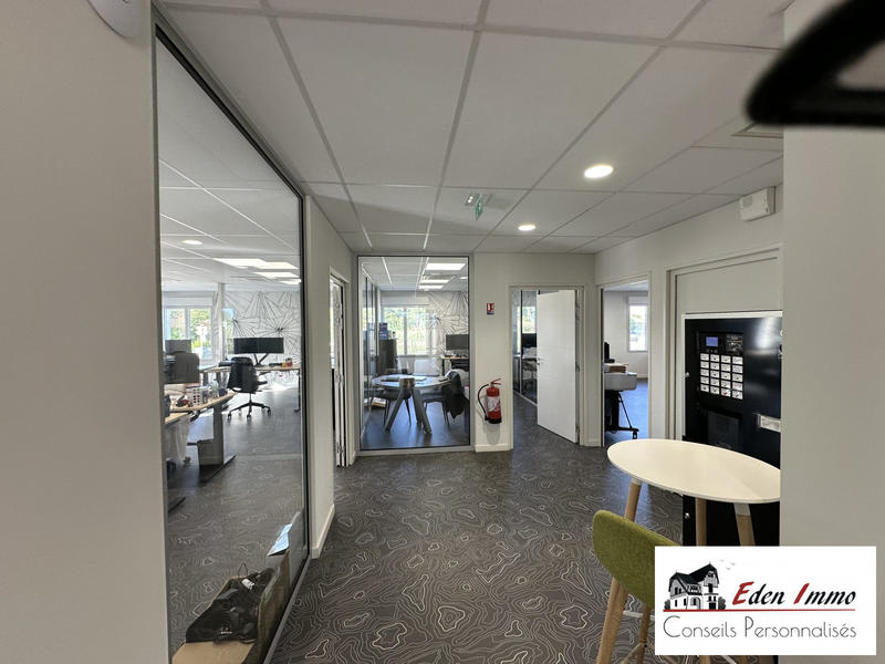 Bureau - 321 m²