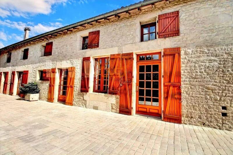 Maison de campagne - 275 m² - 8 pièces