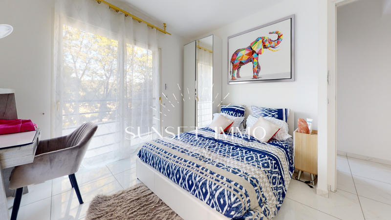 Maison - 500 m² - 10 pièces