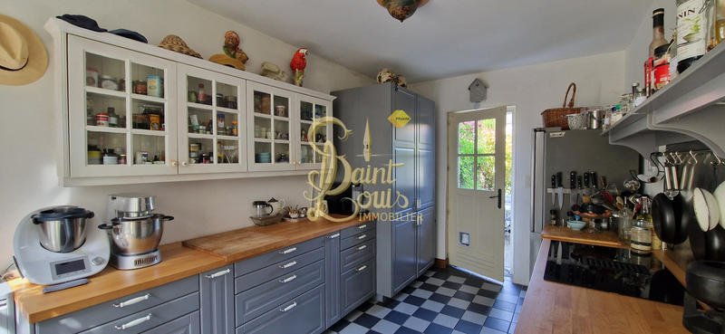 Maison - 208 m² - 7 pièces