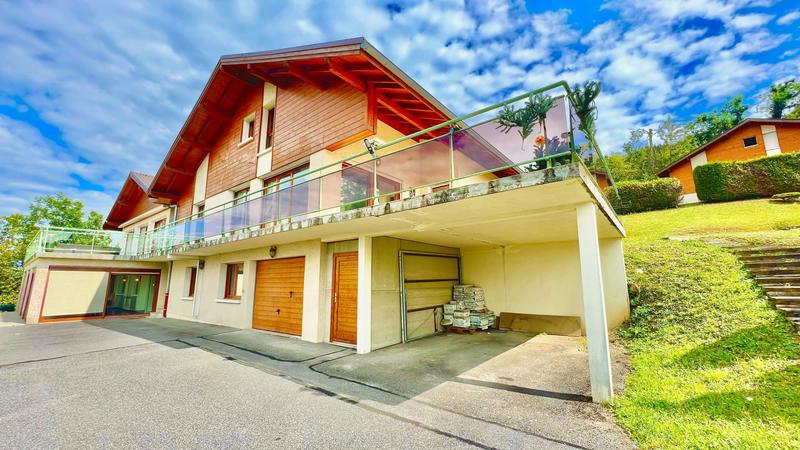 Maison - 388 m² - 17 pièces