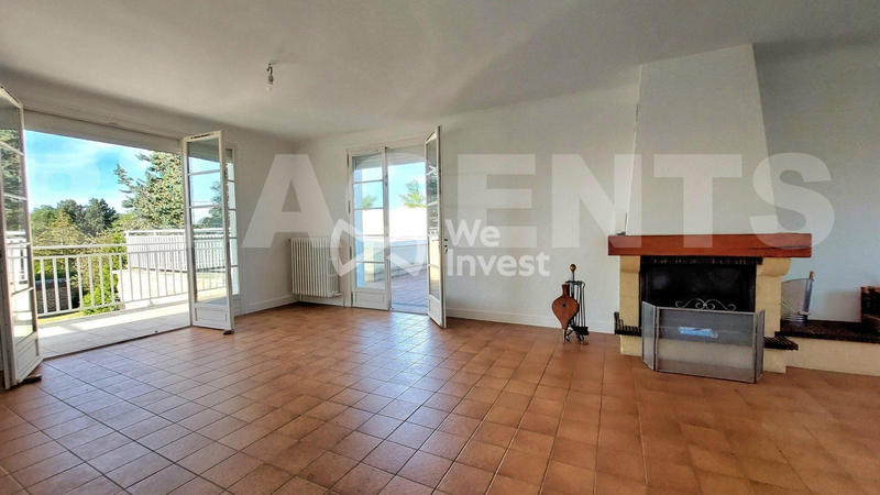 Maison - 295 m² - 9 pièces