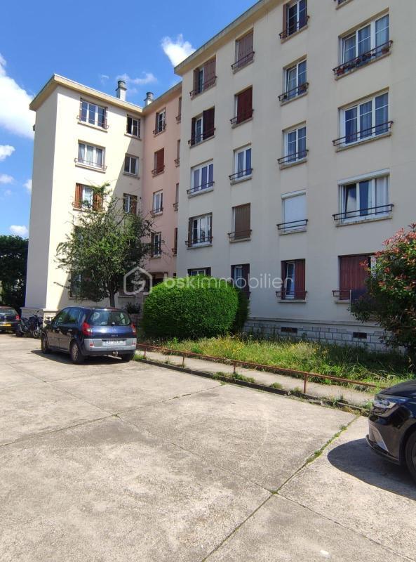 Appartement - 64 m² - 4 pièces