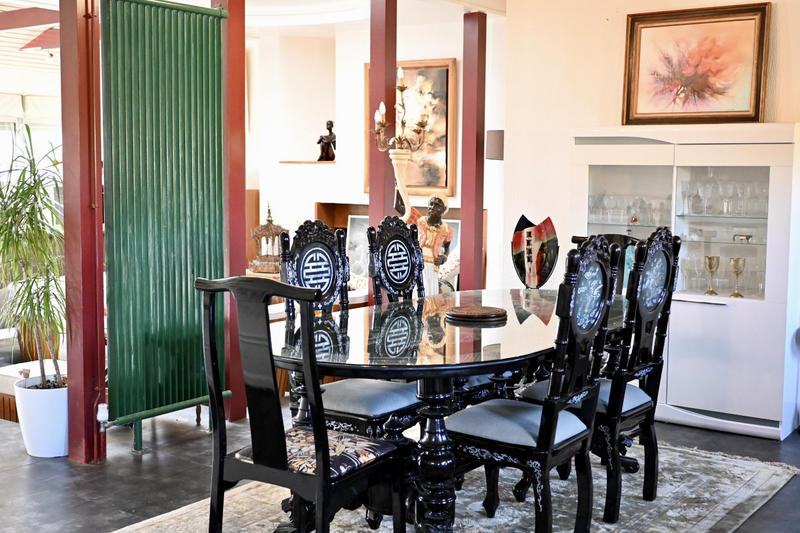 Duplex - 241 m² - 7 pièces