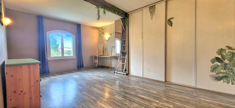 Maison - 167 m² - 5 pièces