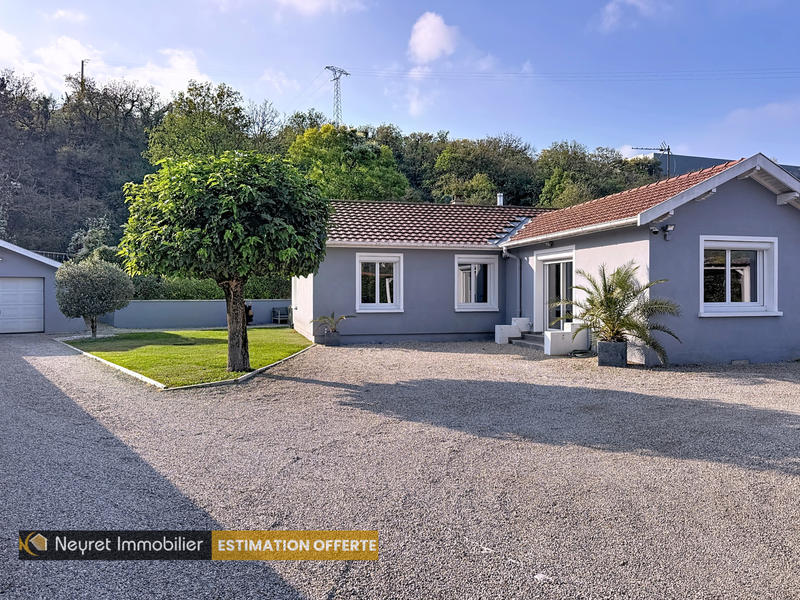 Maison - 102 m² - 5 pièces