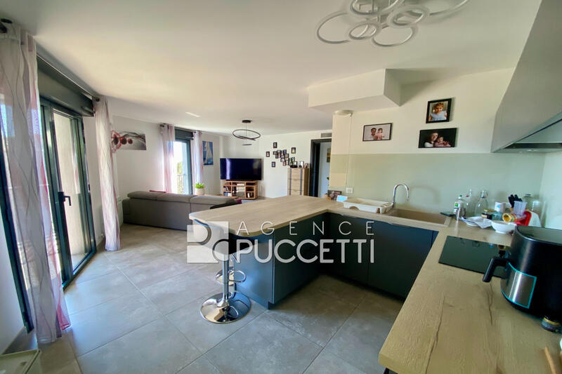 Appartement - 66 m² - 3 pièces