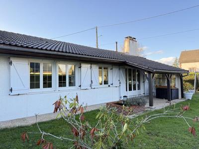 Maison - 122 m² - 6 pièces