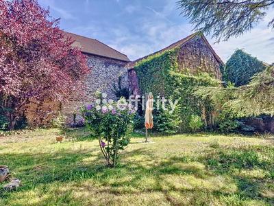 Maison - 220 m² - 8 pièces