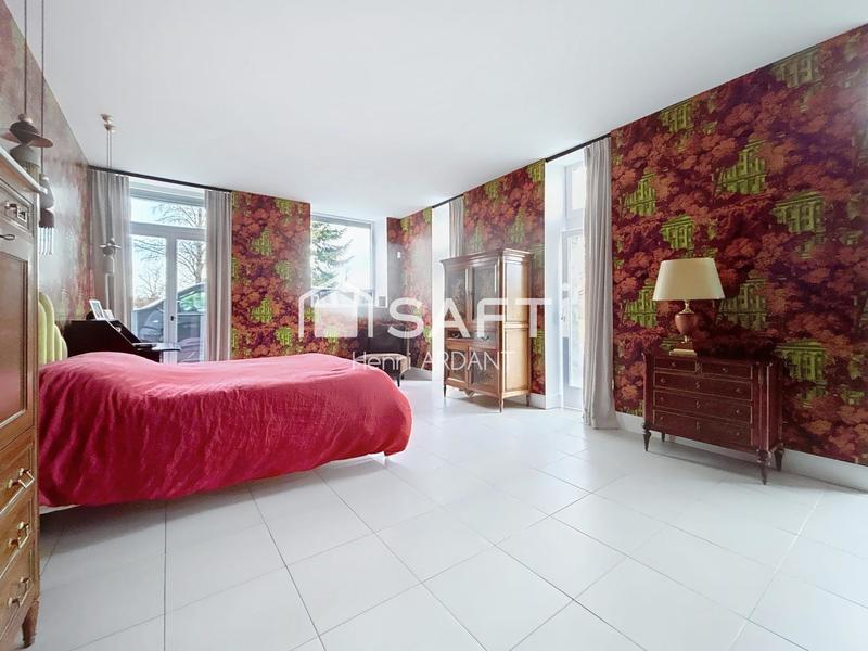 Maison - 400 m² - 9 pièces