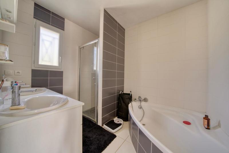 Villa - 144 m² - 7 pièces