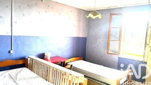 Maison - 255 m² - 11 pièces