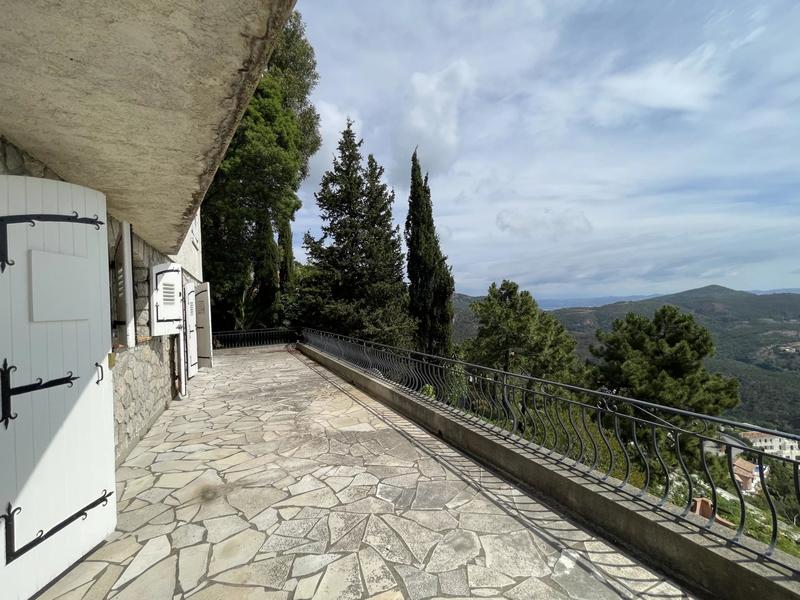 Villa - 164 m² - 7 pièces