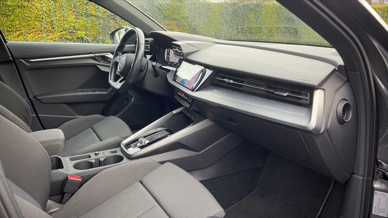 Audi A3 sportback IV 40 TFSIe 204 s-Tronic 6 Design - Automatique Entretien constructeur