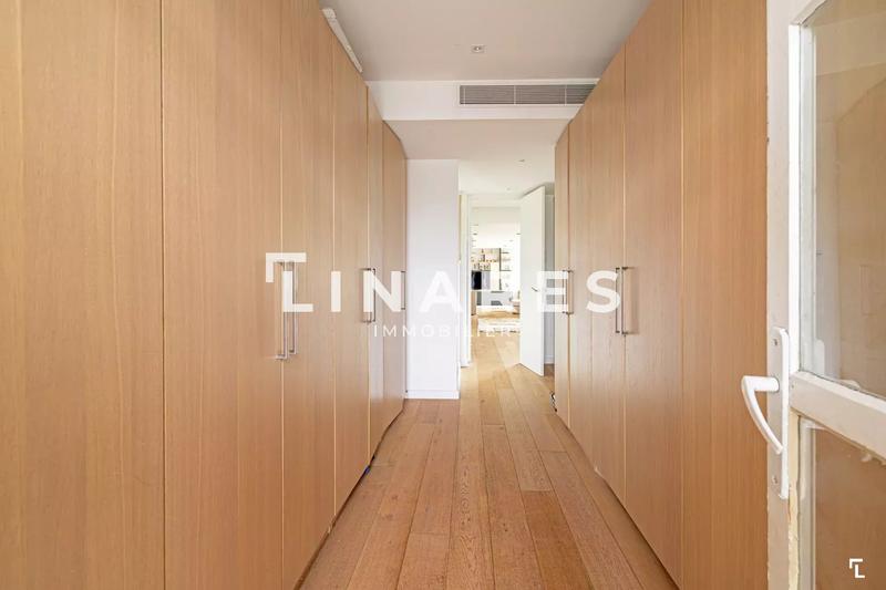 Appartement - 206 m² - 6 pièces