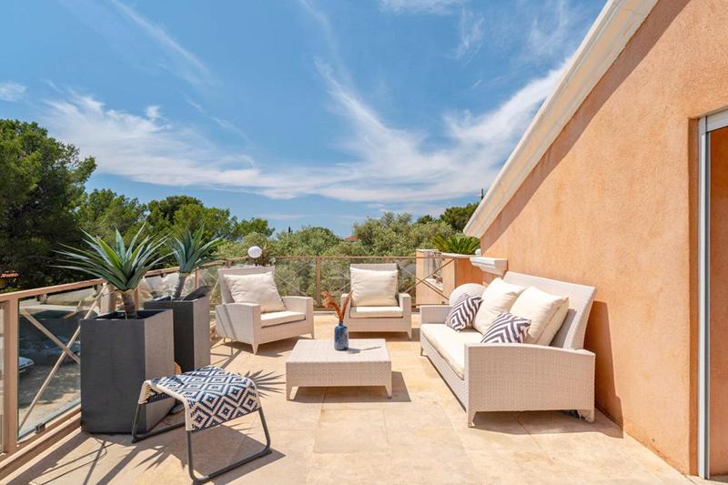 Appartement - 200 m² - 5 pièces