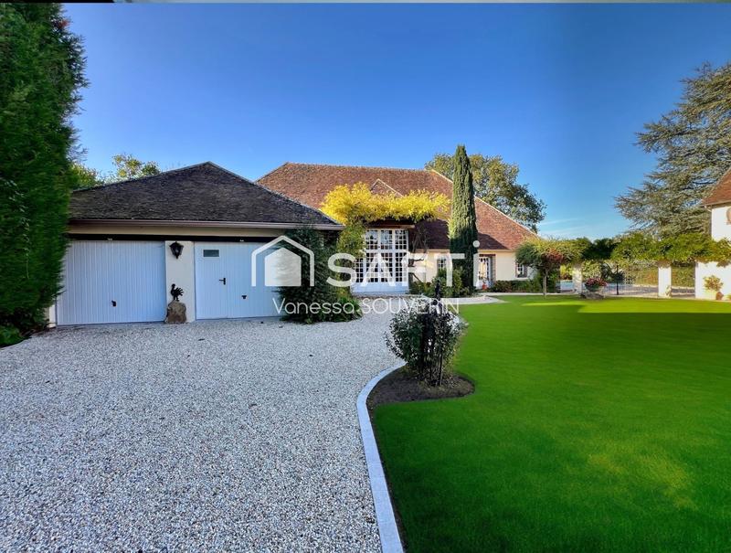 Maison - 277 m² - 8 pièces