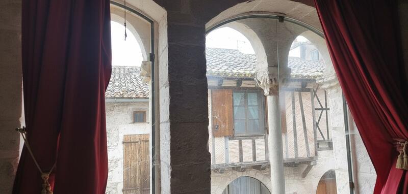 Demeure - 398 m² - 14 pièces