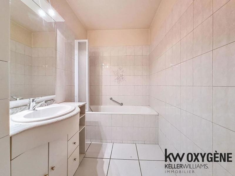 Appartement - 100 m² - 4 pièces