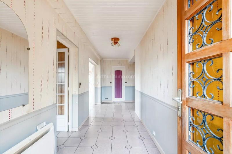 Maison - 265 m² - 9 pièces