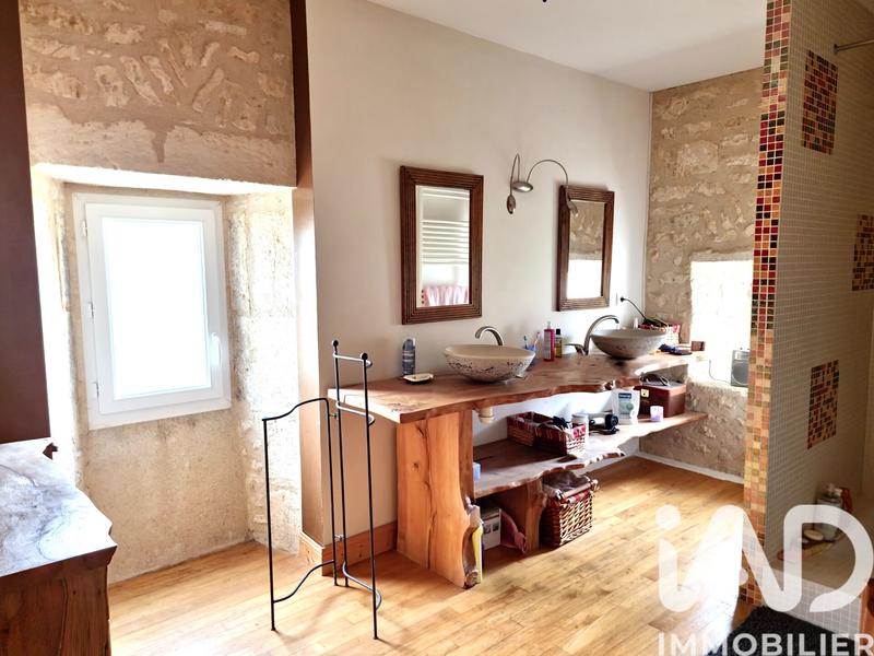 Maison de village - 279 m² - 10 pièces