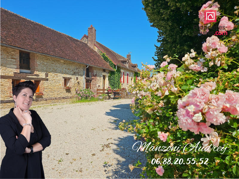 Demeure - 1 456 m² - 12 pièces