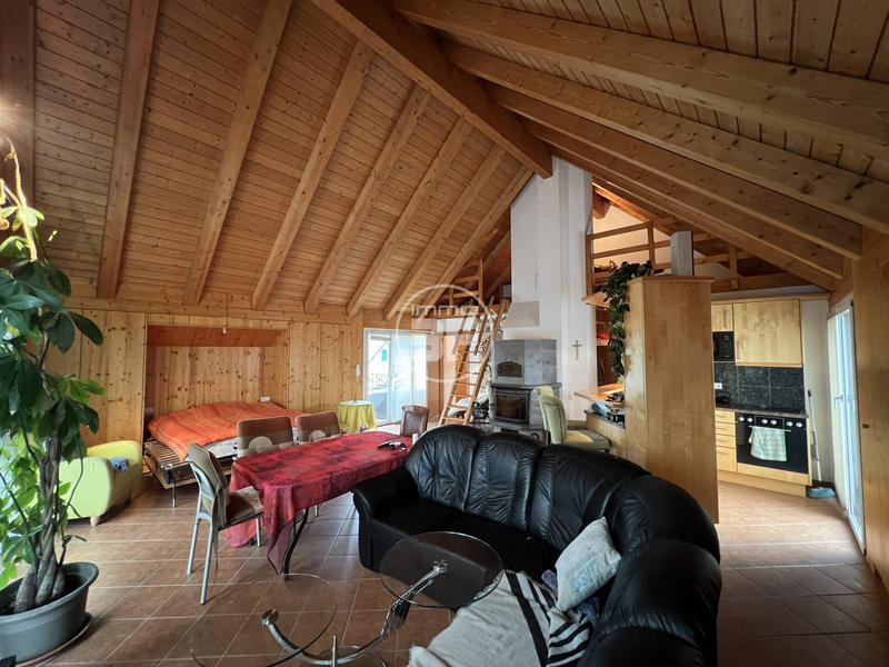 Maison - 349 m² - 12 pièces