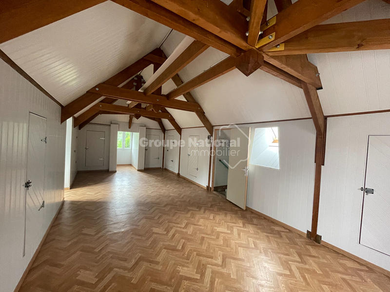 Maison - 310 m² - 7 pièces