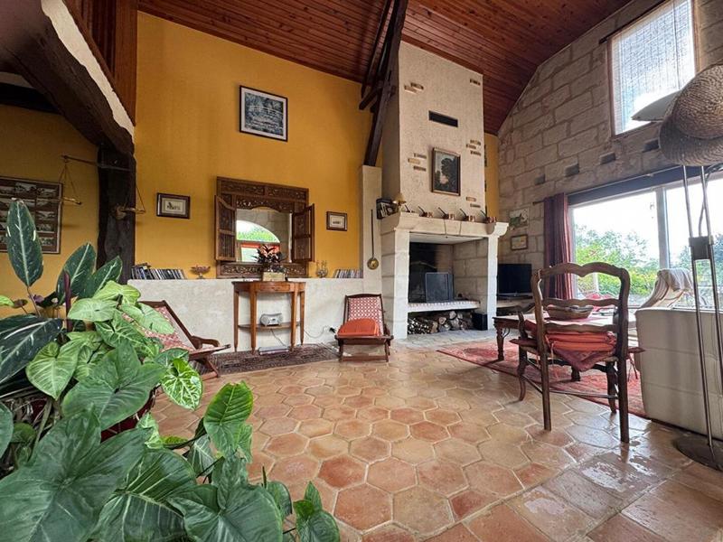 Maison - 236 m² - 6 pièces