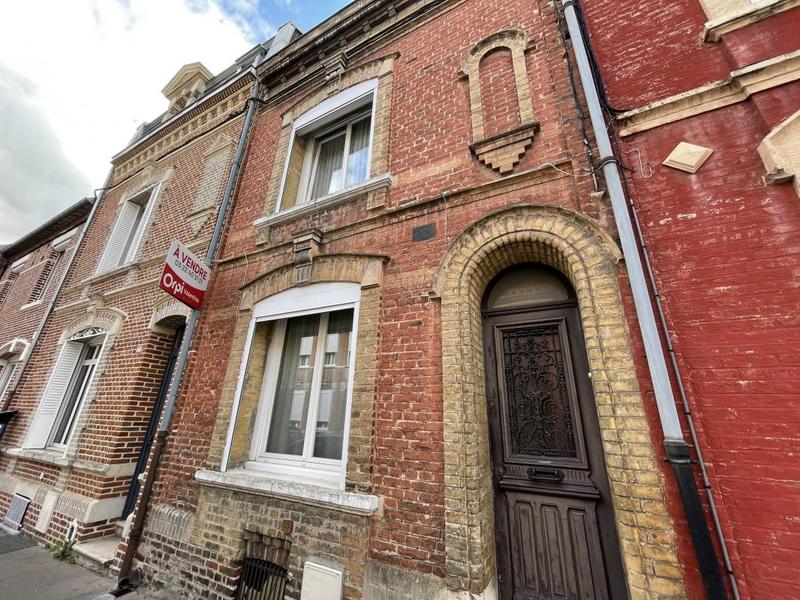 Maison - 99 m² - 5 pièces