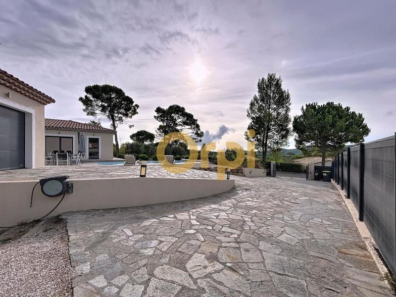 Villa - 208 m² - 4 pièces