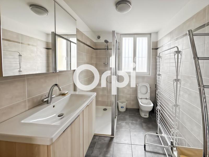 Maison - 178 m² - 8 pièces