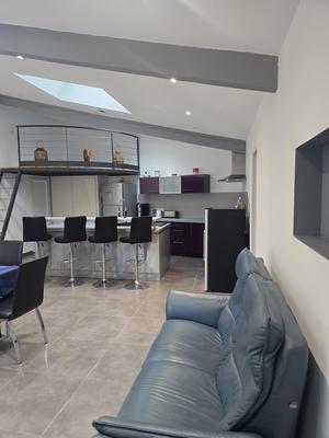 Maison - 93 m² - 4 pièces