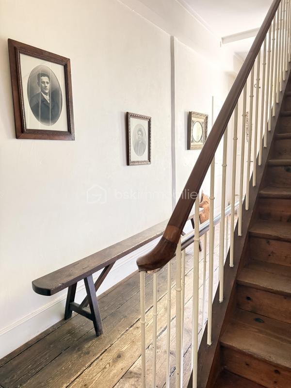 Corps de ferme - 240 m² - 8 pièces