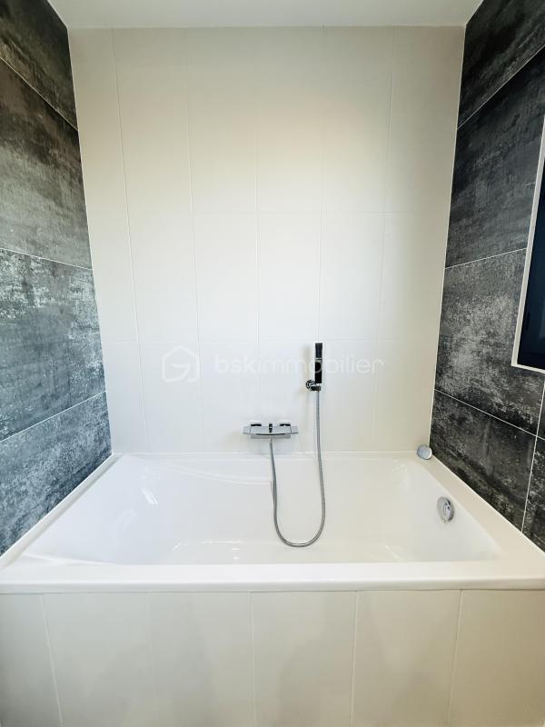 Maison - 126 m² - 6 pièces