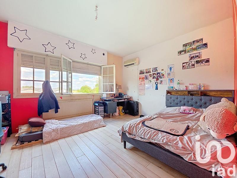 Maison - 256 m² - 9 pièces