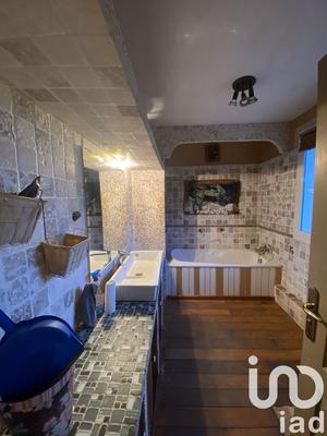 Maison - 185 m² - 7 pièces