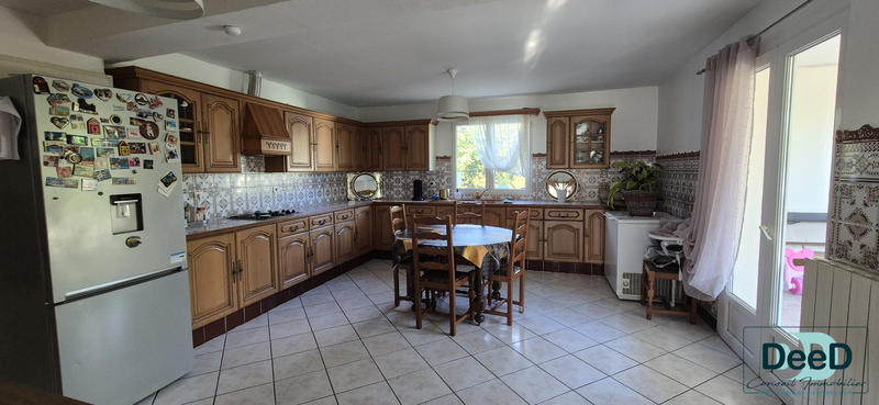 Maison - 140 m² - 5 pièces